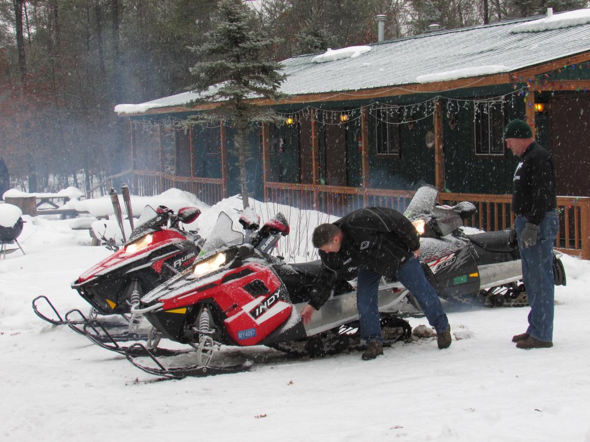 Best Bear Lodge & Campground Irons Exteriör bild