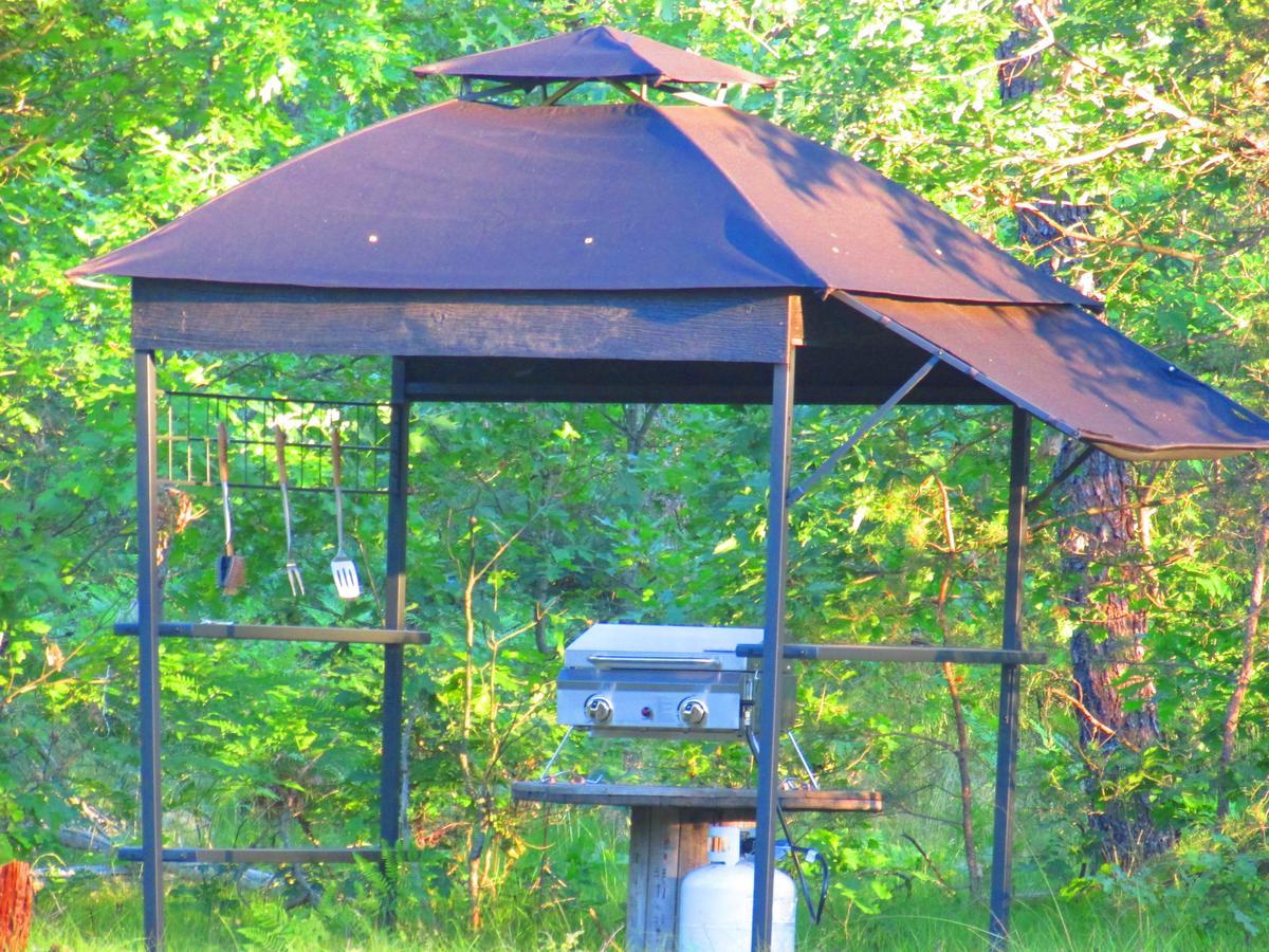 Best Bear Lodge & Campground Irons Exteriör bild